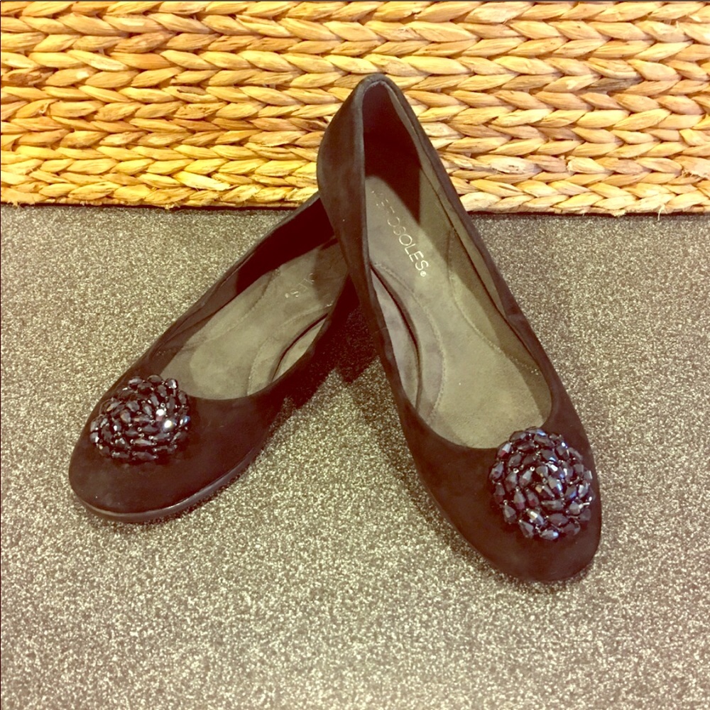 Like New Aerosoles Black Beaded Flats in Size 7